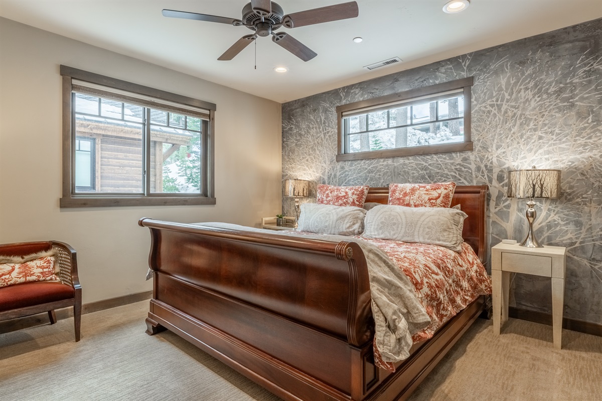 Interstellar | Apogee (#7)
A second king ensuite bedroom provides a comfortable retreat for couples traveling together.