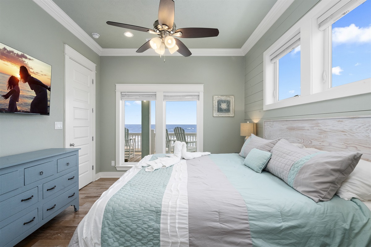 04eaf6fb5545409e80e357de8327d8a8 Large | Beachhouse | Texas | TX | Vacation Homes | Galveston | Crystal Beach | Kokomo | Breezy Days | Beachfront Elegance | Sunrise Serenity | Southern Sands Property Management, LLC