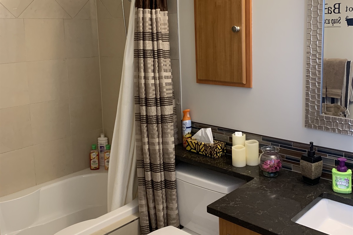 LOFT SUITE BATHROOM