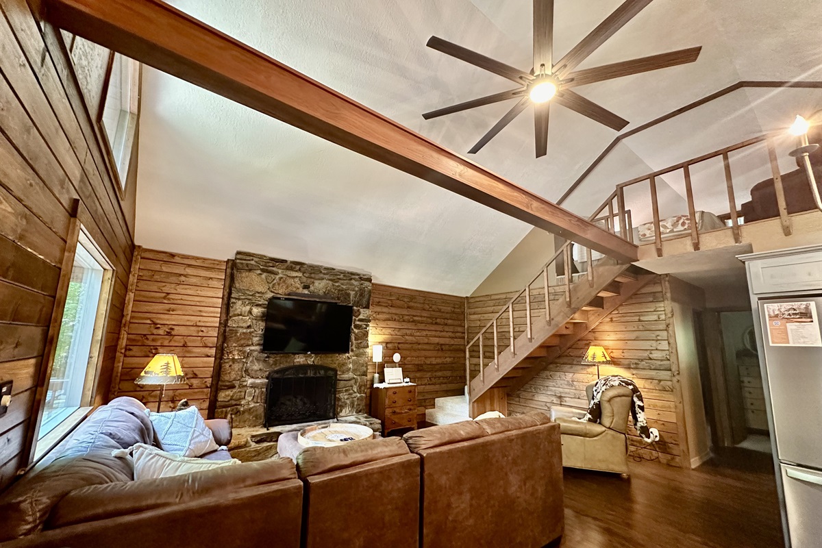 Open floorplan with loft