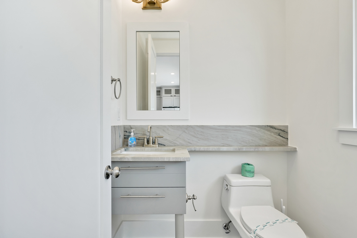 And of course a powder room on 3rd level