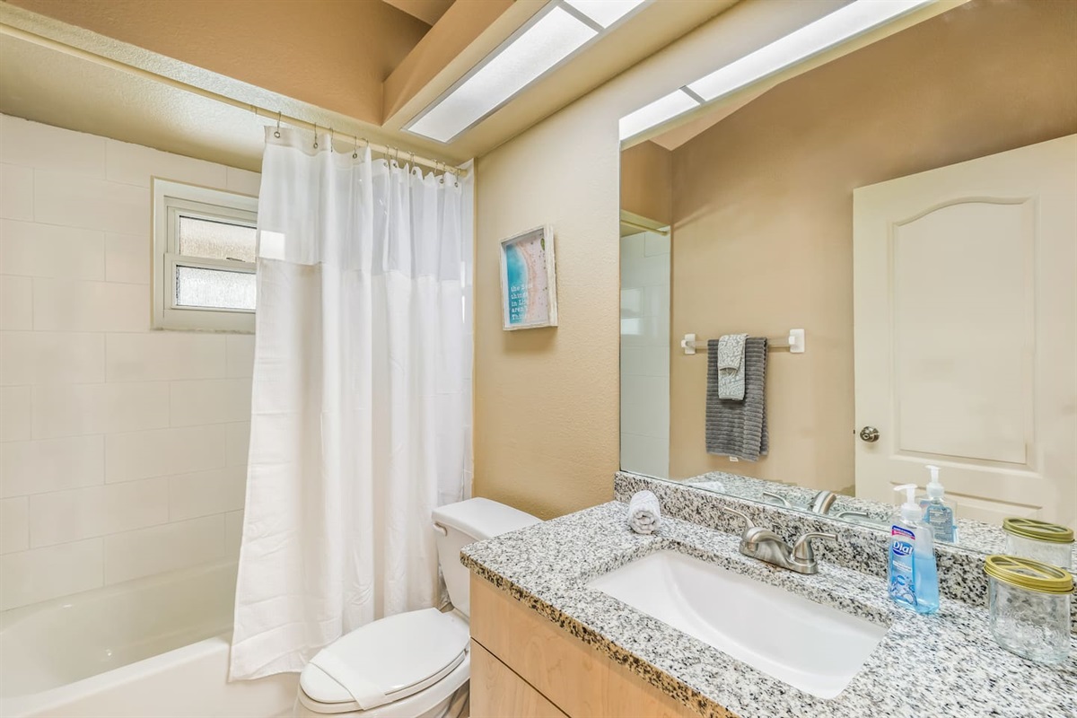 Villa Cormac - Guest bathroom 