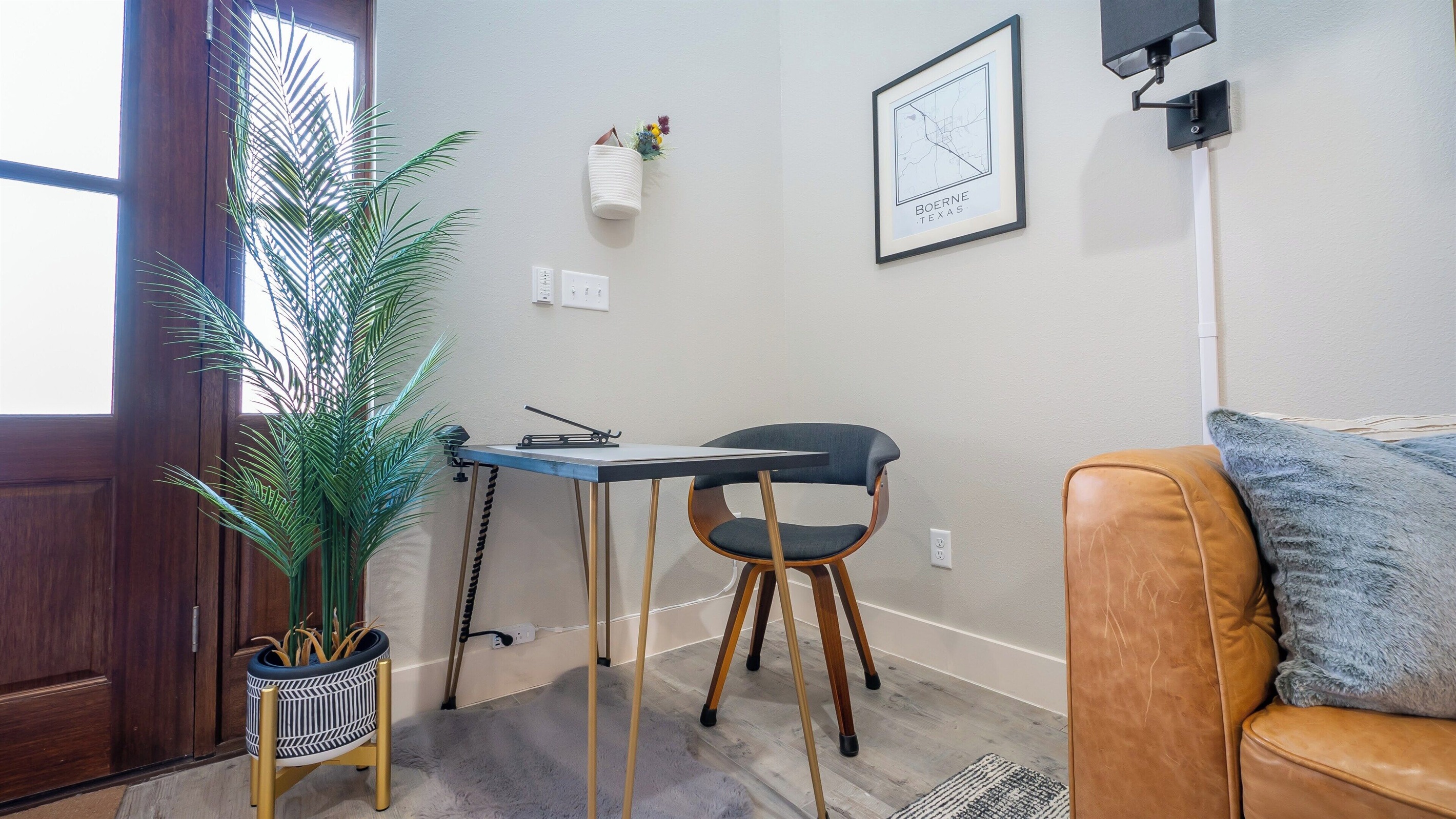 Main Level Office