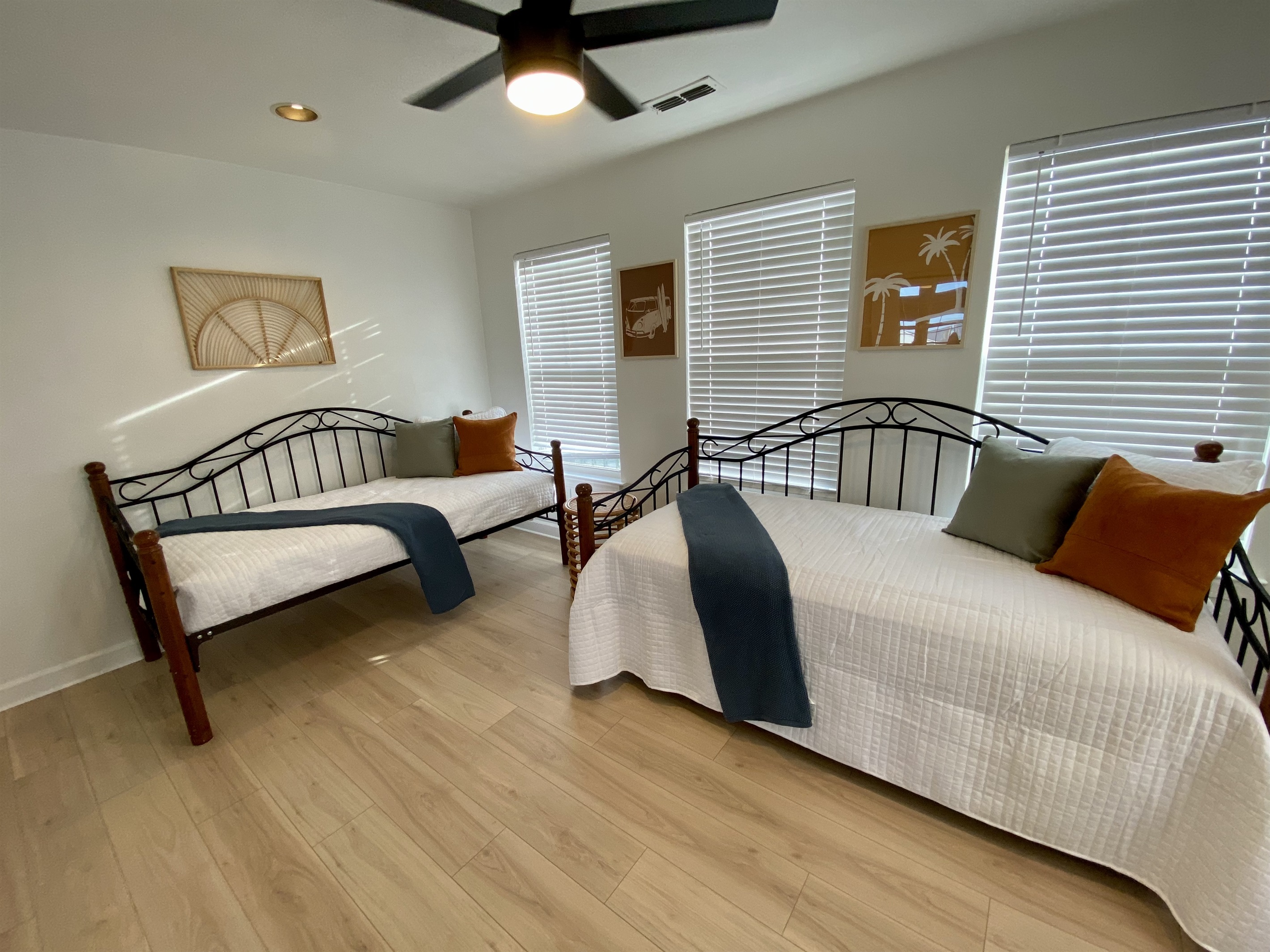 Bedroom #9: Twin bed with Trundle (sleeps 3)