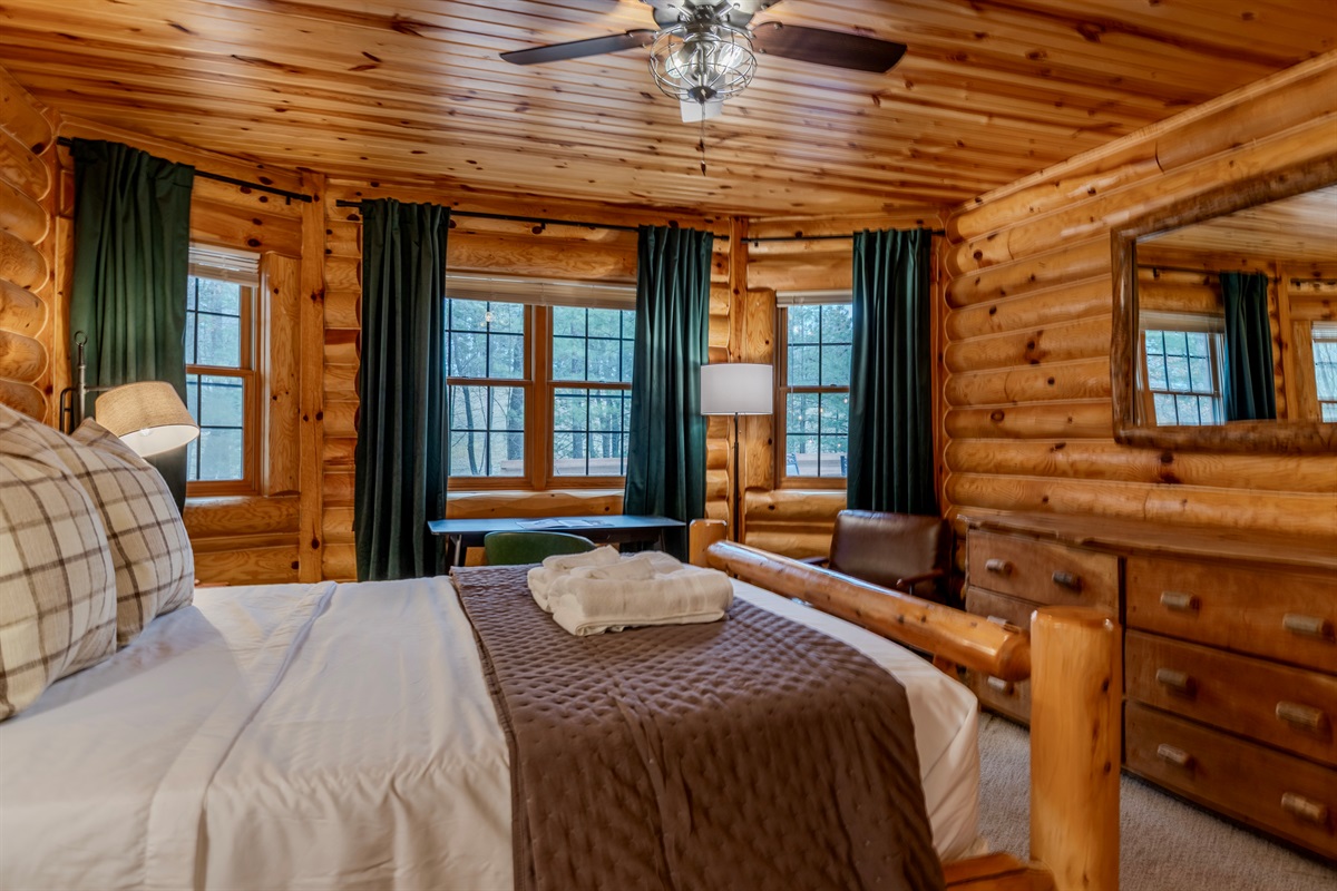 Master Bedroom with Queen Bed, working space & ensuite