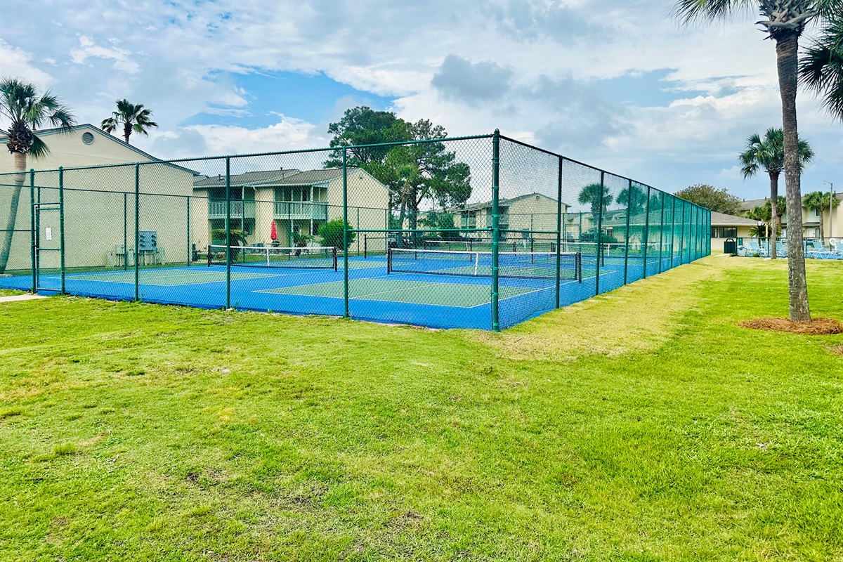 Resort pickleball courts