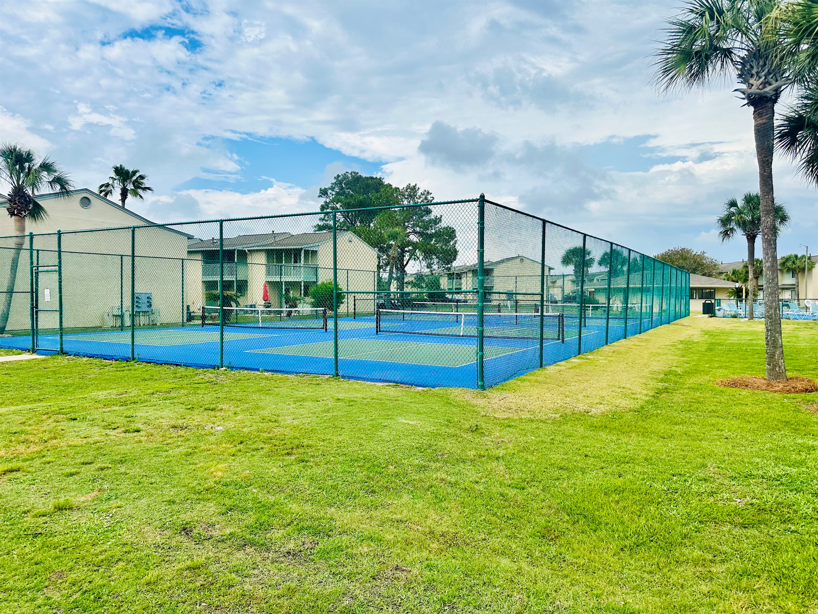 Resort pickleball courts