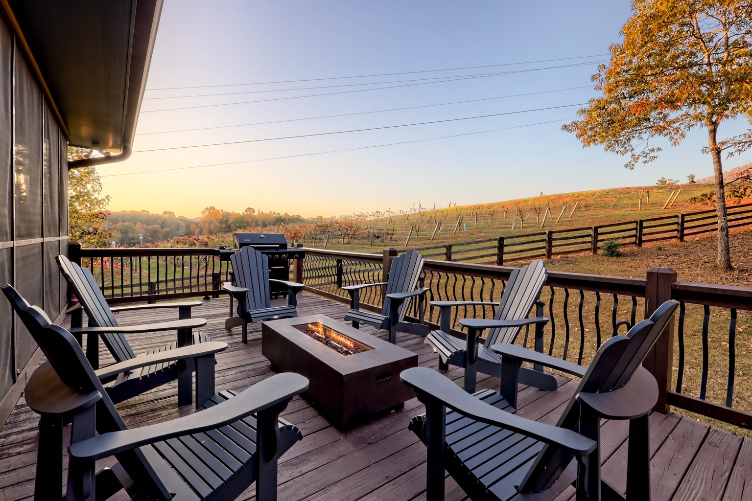 Sip your morning coffee or evening wine with unbeatable, panoramic views of the vineyard.