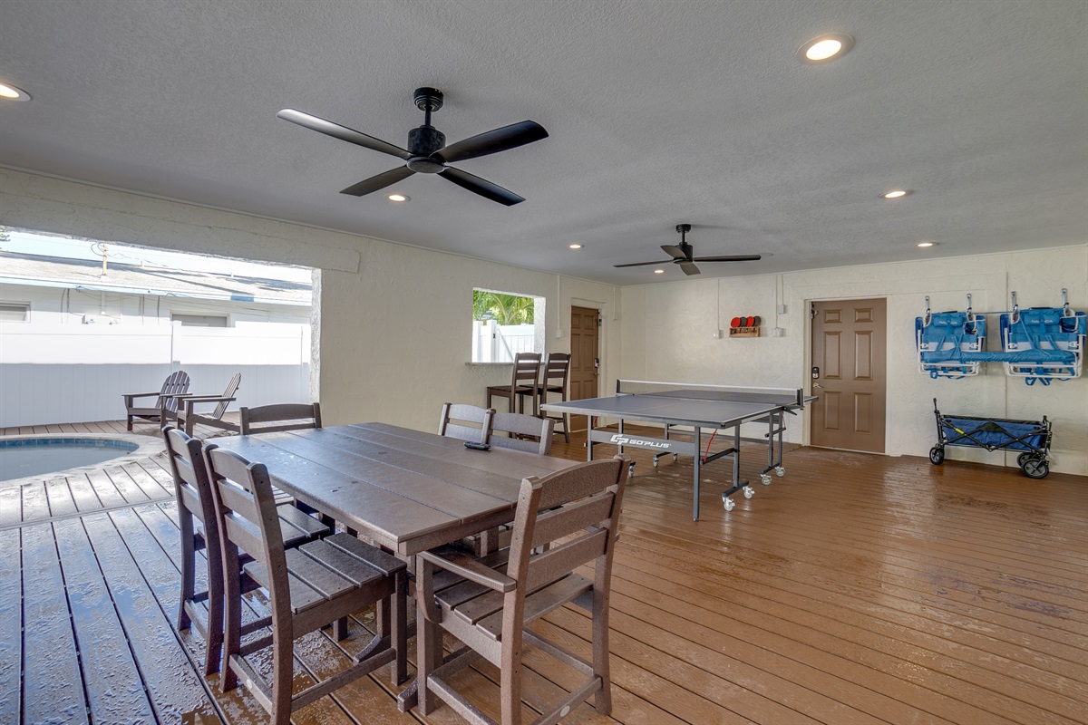 Outdoor Seating Area (Beach Gear)