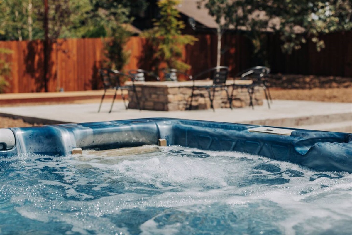 Hot Tub seats 7 people