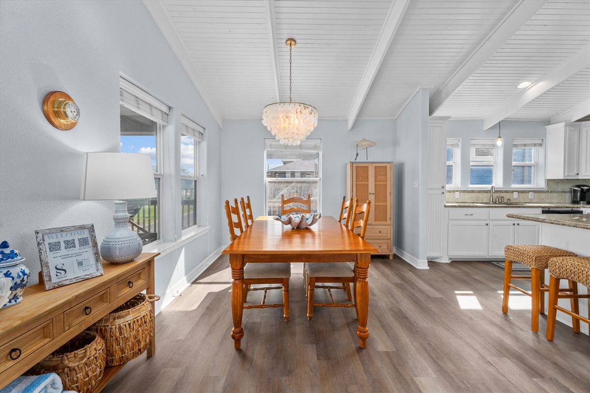 053dda57b44244599183dfb88b8b4302 Large | Beachhouse | Texas | TX | Vacation Homes | Galveston | Crystal Beach | Kokomo | Breezy Days | Beachfront Elegance | Sunrise Serenity | Southern Sands Property Management, LLC