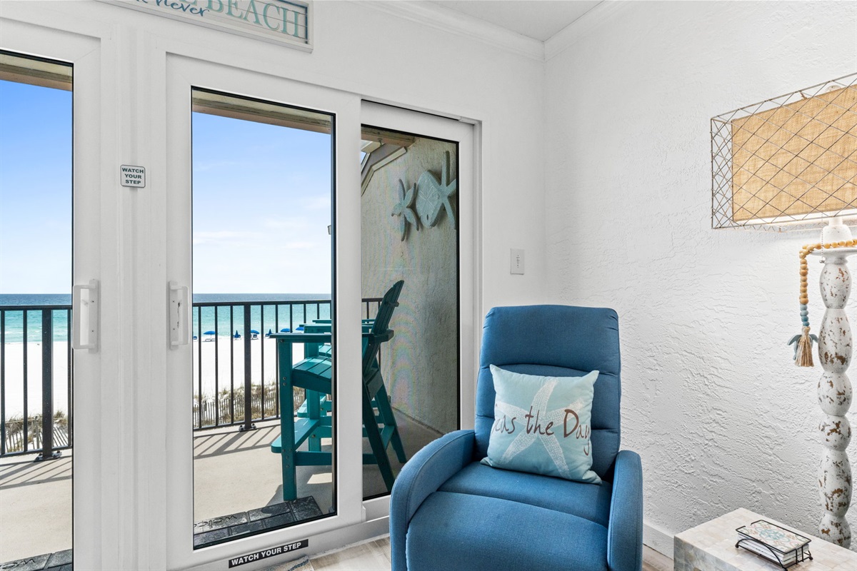 Living Room with Queen Sleeper Sofa and Amazing Views