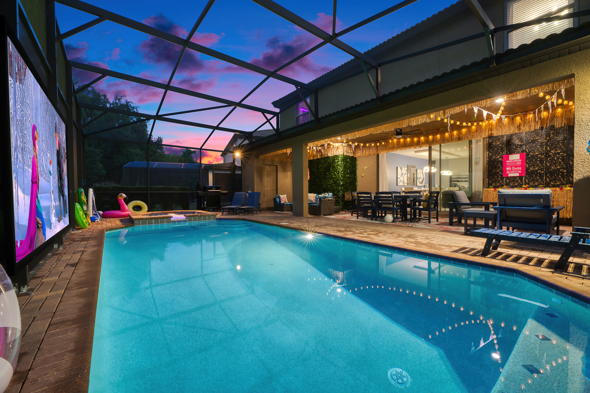 Stunning Twilight images of Pool