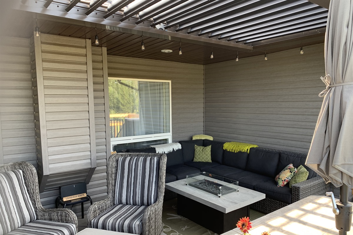 UPPER DECK COMMON SPACES