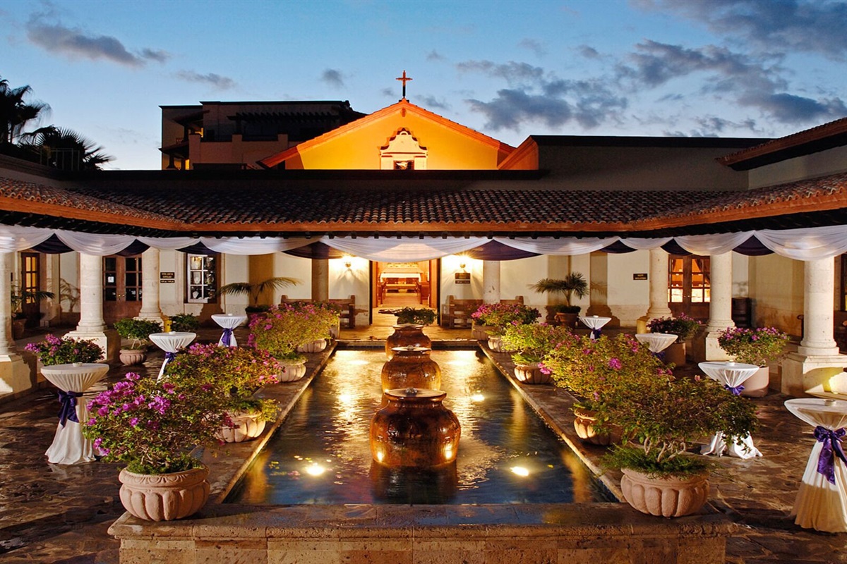 Dining at Pueblo Bonito Sunset while staying at the Rose, Vacation Travel Exclusives