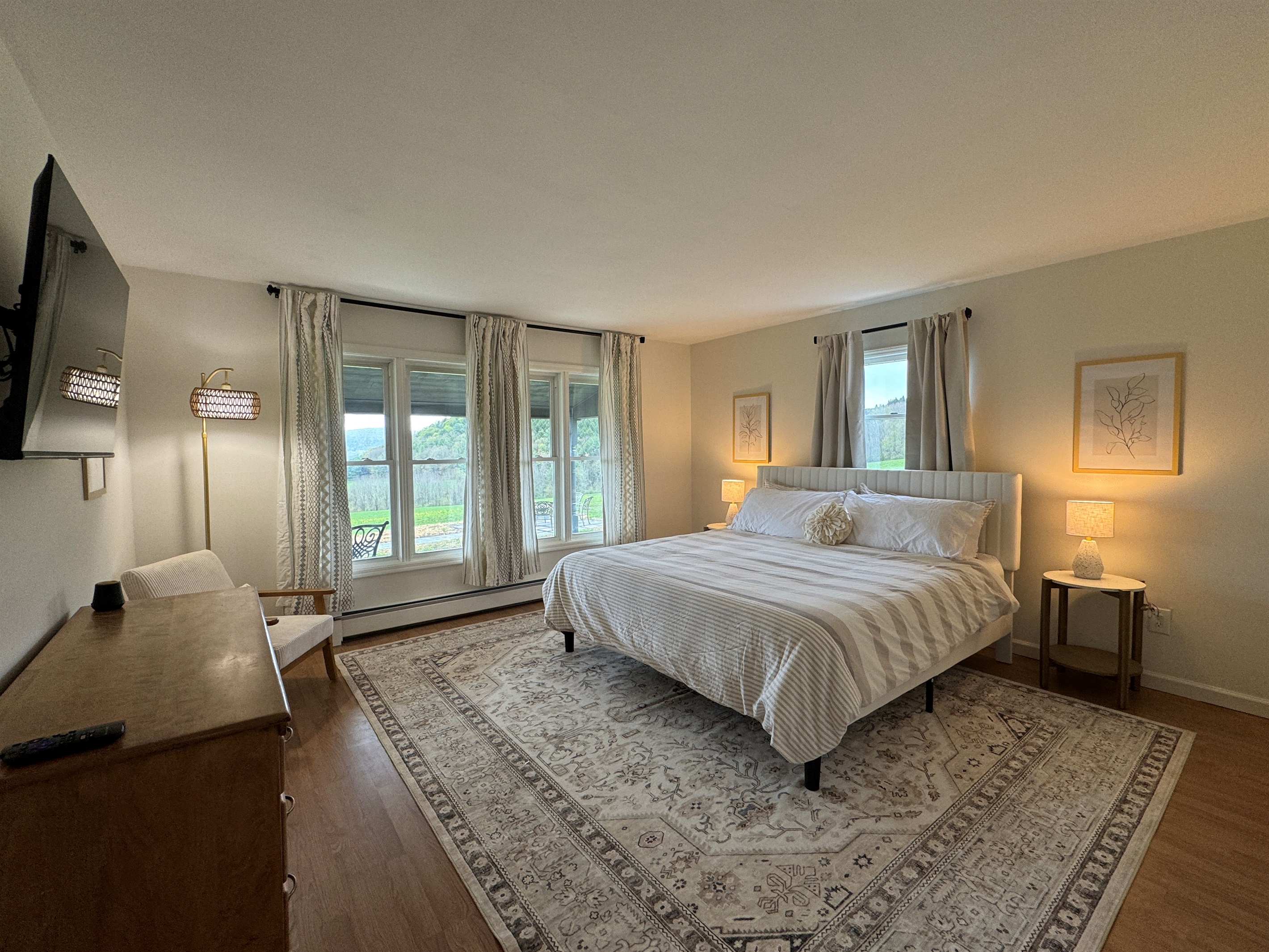 1st floor King bed with great views
