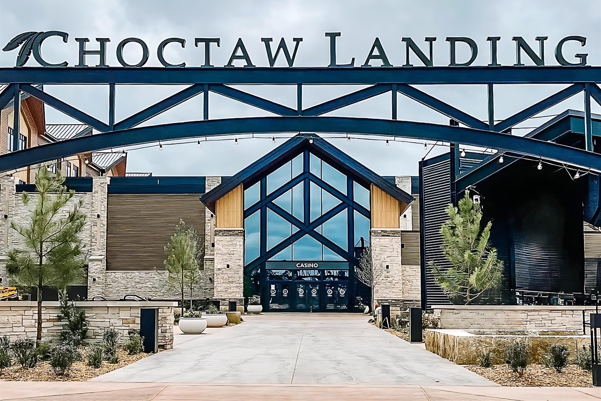 Choctaw Landing Hochatown has all your favorite Casino games, live entertainment, food, and mercantile– Gaming & entertainment (5–7 min drive)