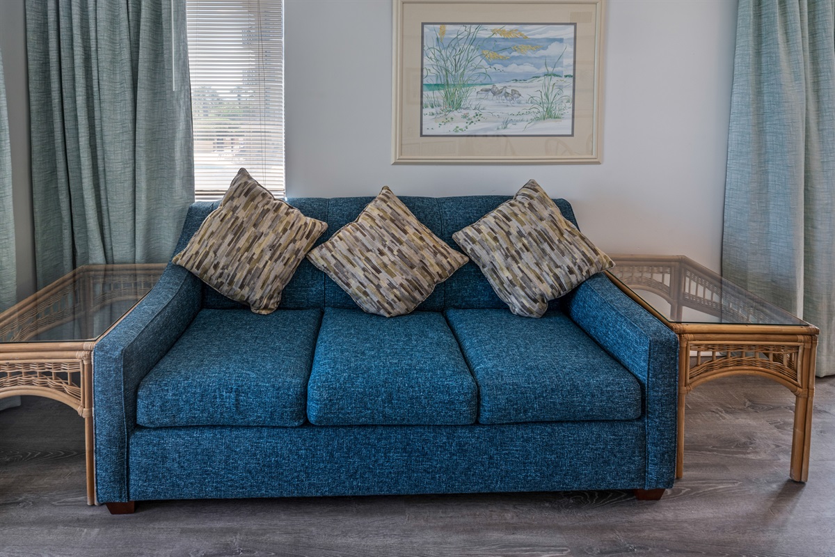 Large Living Room, Beautifully Decorated with Amazing Views