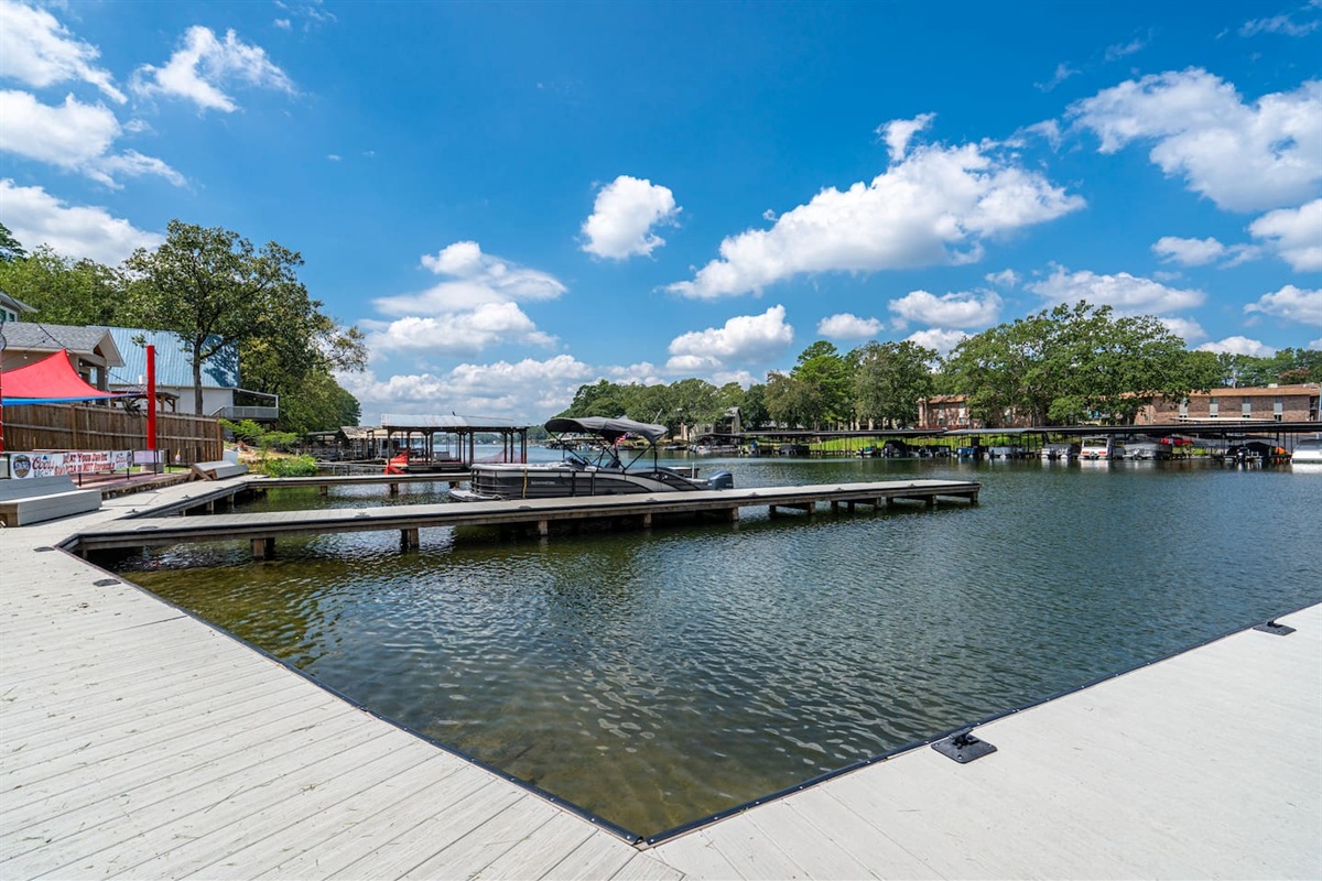 Waterfront Bliss: Dive into lake adventures and enjoy breathtaking views from your deck!