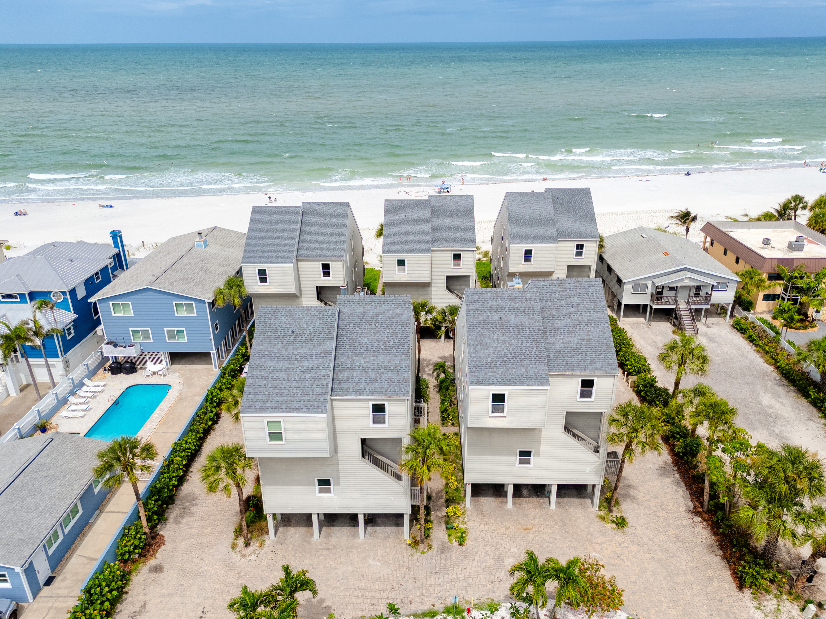 Pelican Pointe overview