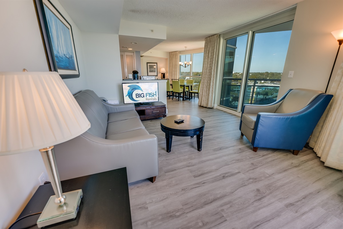 Living Room with Stunning Views🌊☀️