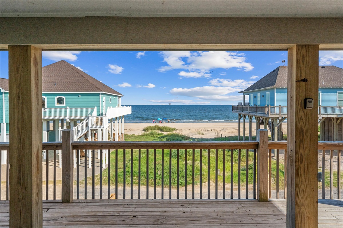 05d148cb434443348df6902acaffa3e7 Large | Beachhouse | Texas | TX | Vacation Homes | Galveston | Crystal Beach | Kokomo | Breezy Days | Beachfront Elegance | Sunrise Serenity | Southern Sands Property Management, LLC