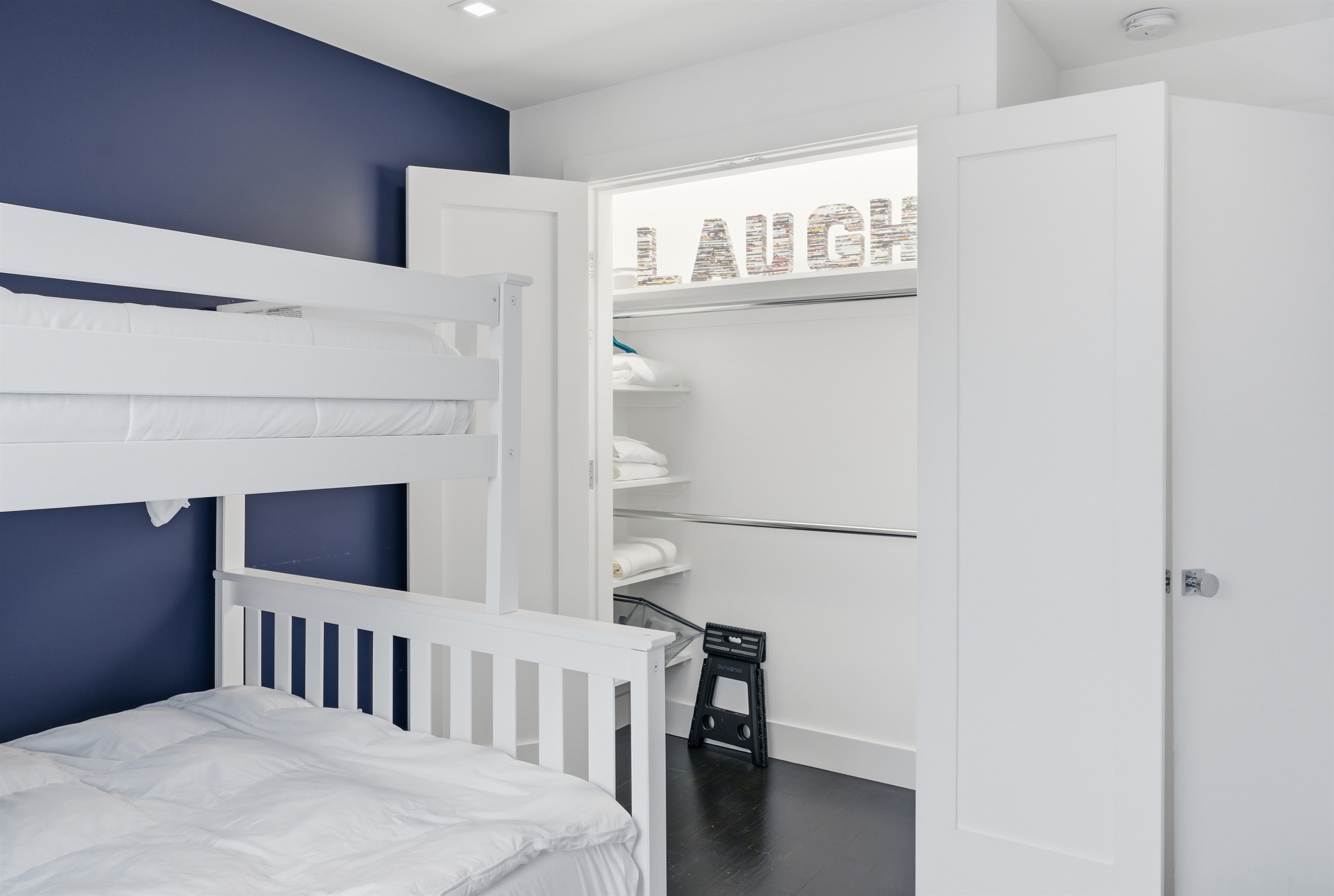 Bunk Room Guest Room - Closet - Twin over Full with Twin Trundle