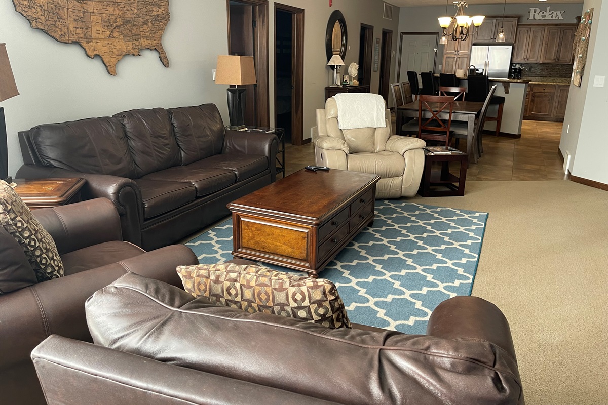 Living room to Kitchen