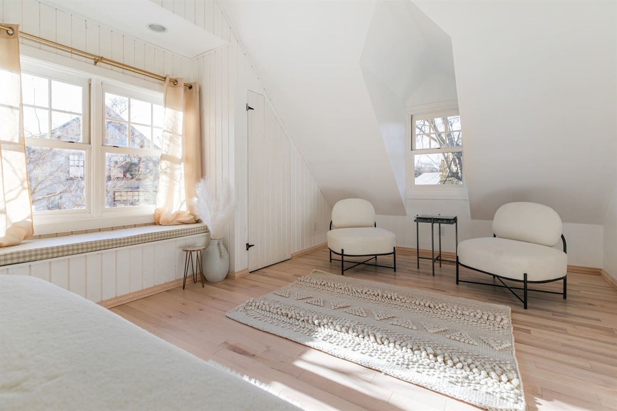 Second home - bedroom sitting area