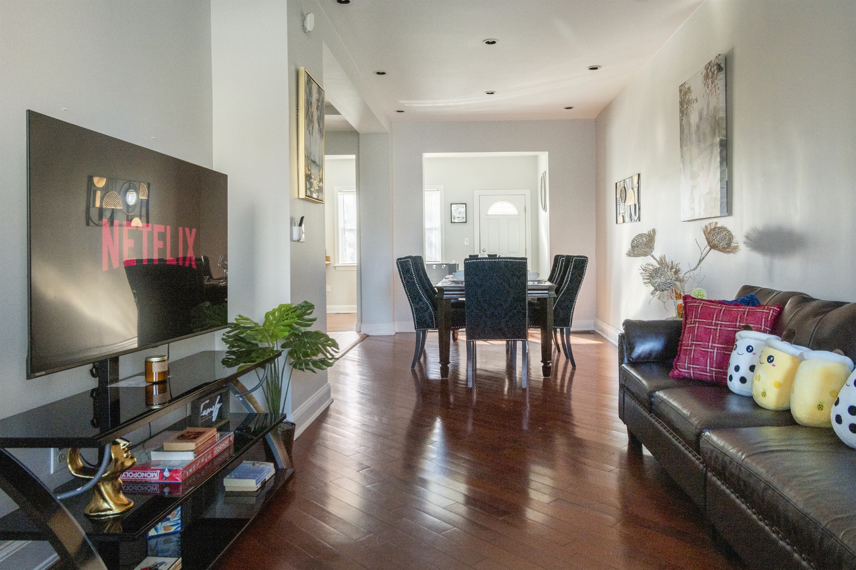 Charming 4 Bedroom House!1 Mile from Capitol Hill! 4
