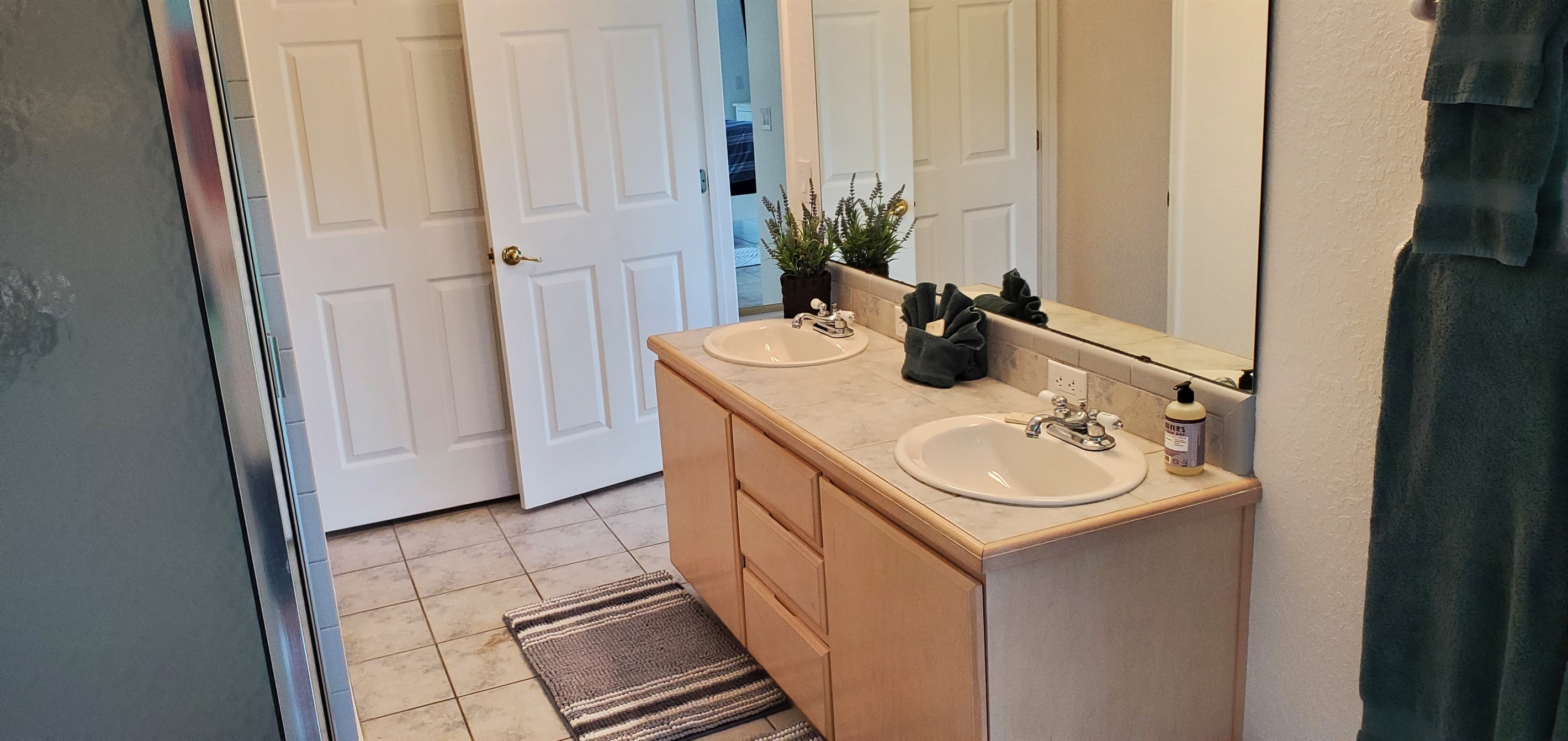 King bedroom with private full bathroom, walk in shower