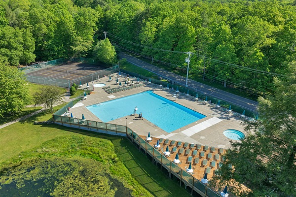 Outdoor pool, daily 12–8 PM in summer