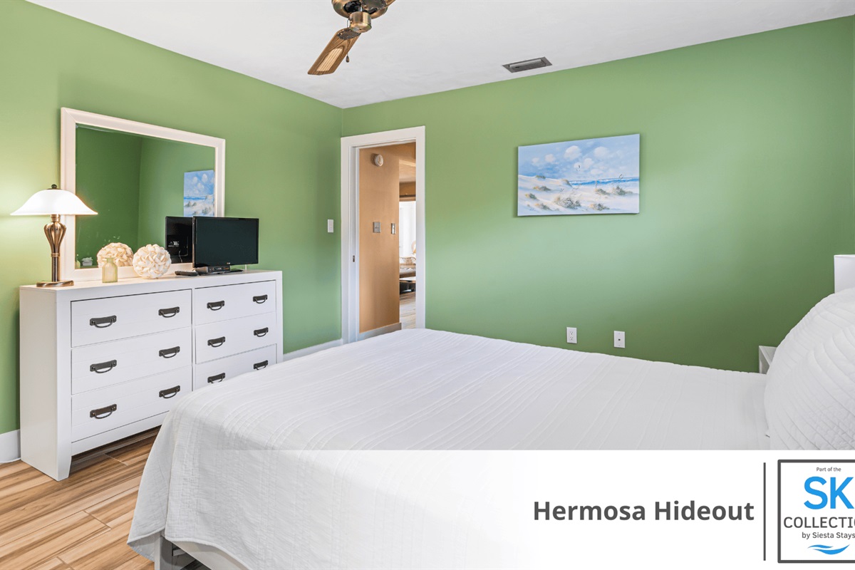 Guest Room w/Queen & En Suite