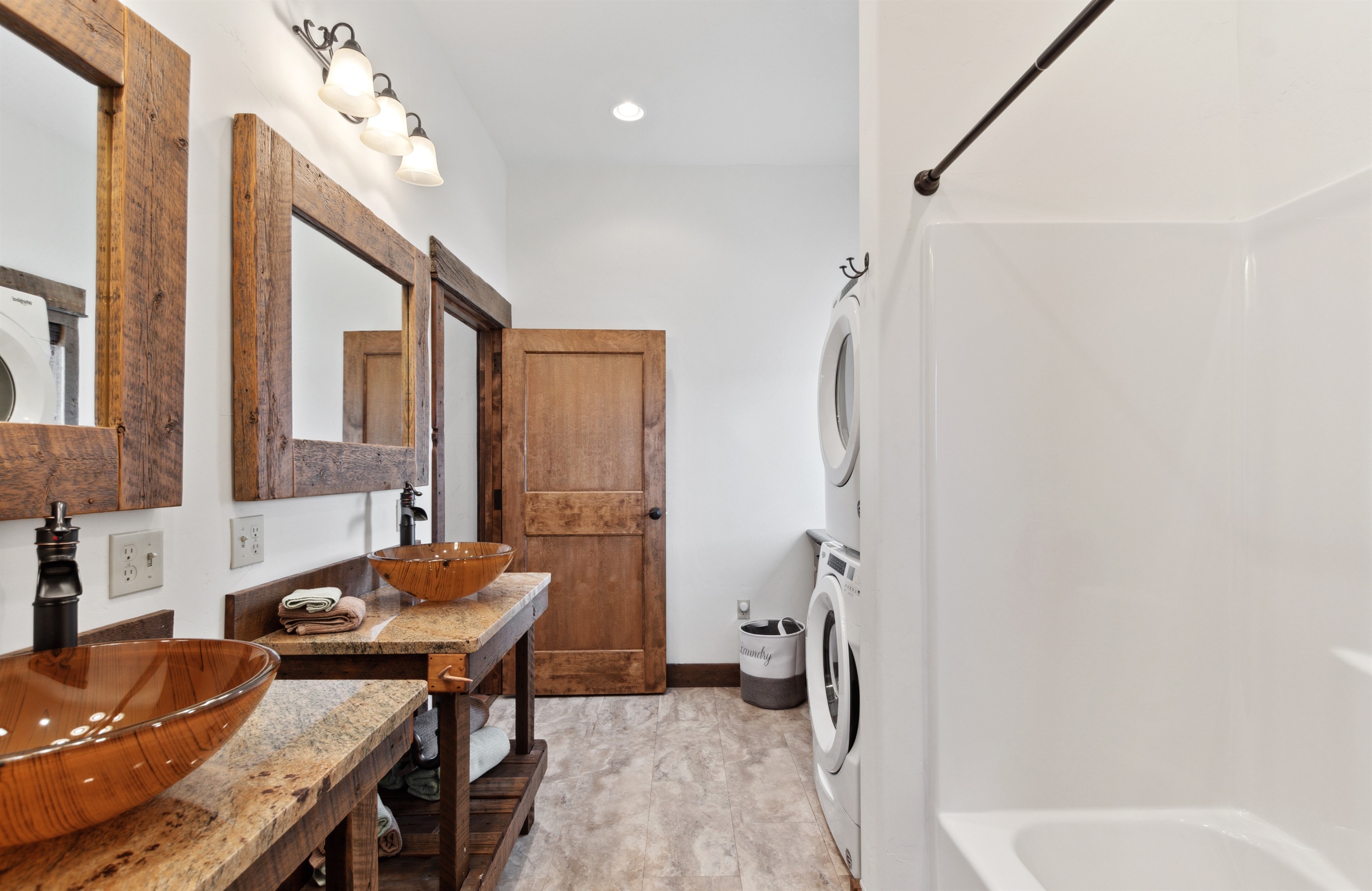 Spacious bathroom for the whole family