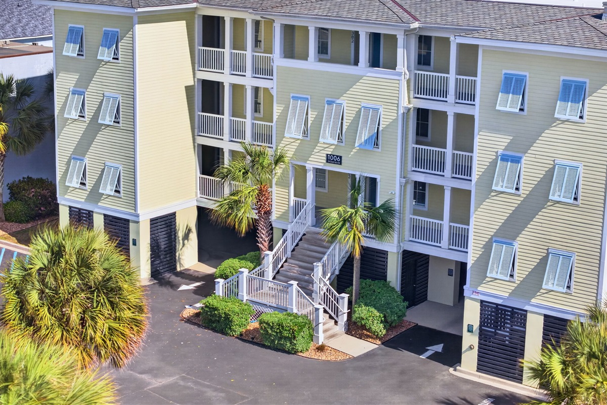 Front of Complex | 1006 Ocean Blvd, Isle of Palms, SC | 102 Dunescape | IOP Escapes