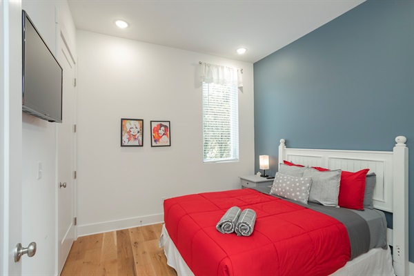 Another view of the Legends bedroom. Every bedroom has its own SMART TV. 