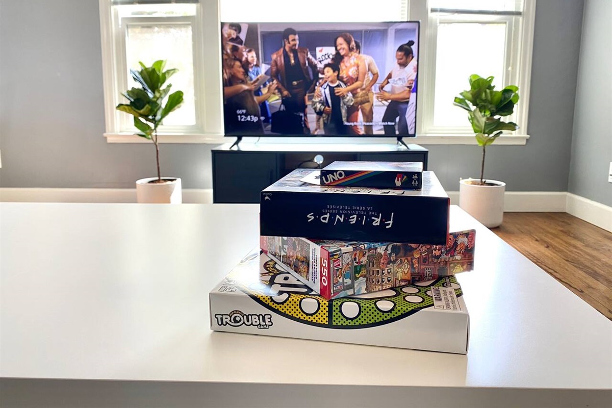 Entertainment center