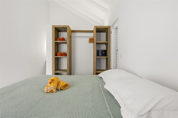 Villa Blenchi - Bedroom 1 | Ensuite