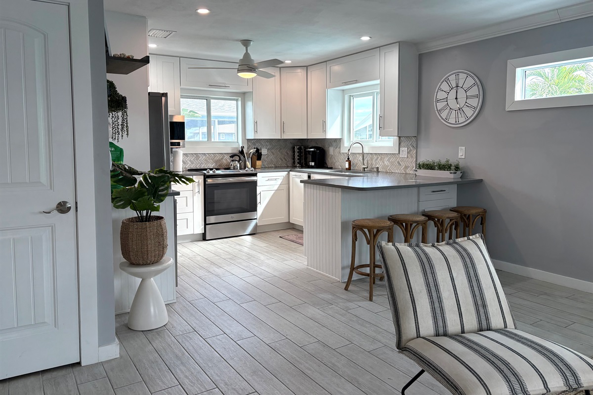 Vista (upper unit) Kitchen Alt View