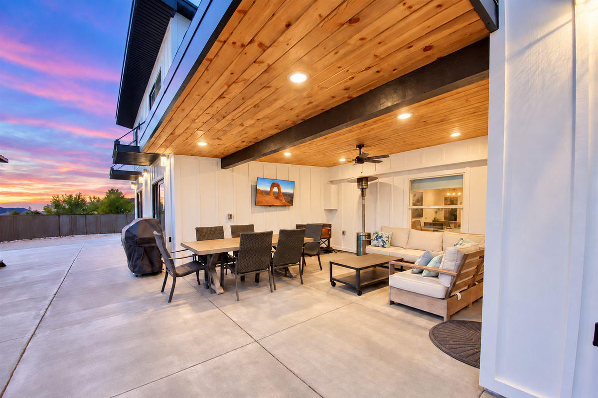 Outdoor Living with large BBQ