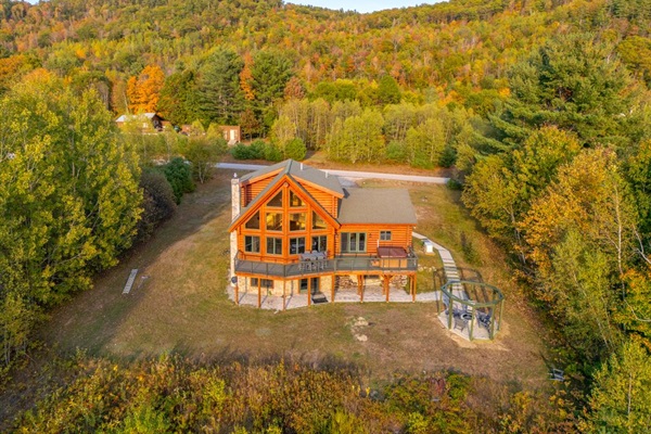 Space to unwind, entertain, and make memories outdoors.