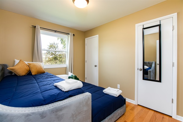 TDJ Getaway<>4BR Home w/game room, photo 7