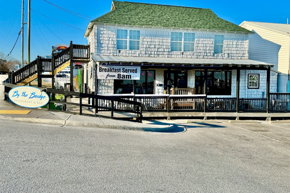 Downtown historic Swansboro on the waterfront - boating, fishing, dining, shopping, live music, and small town fun