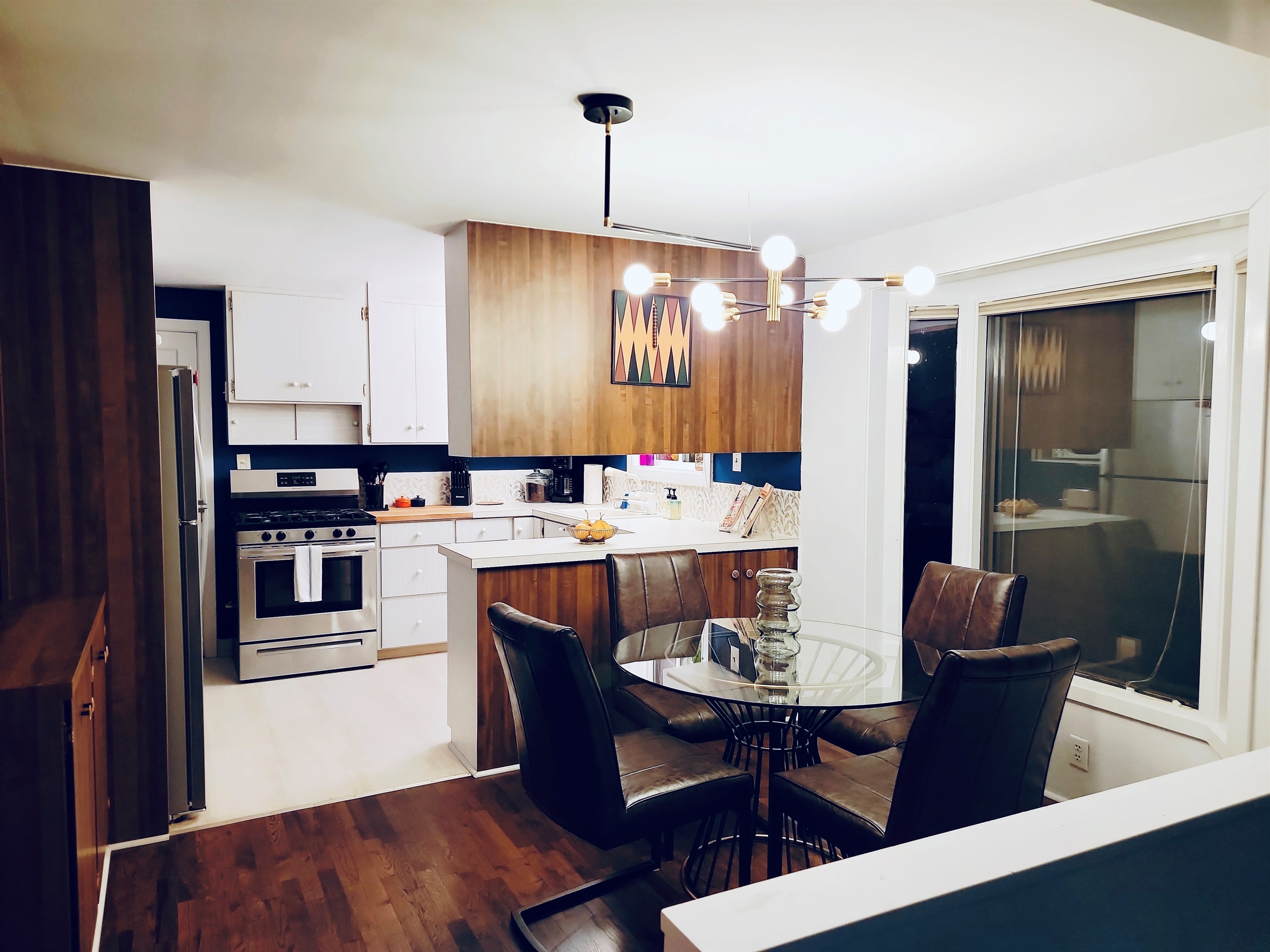 Dining room to kitchen view