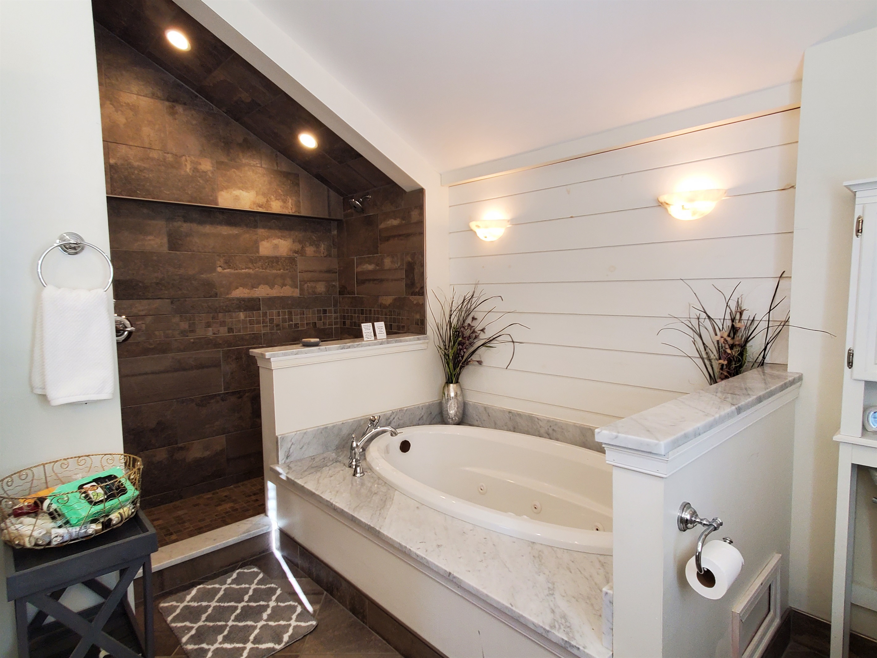 Custom built primary bath waiting for you