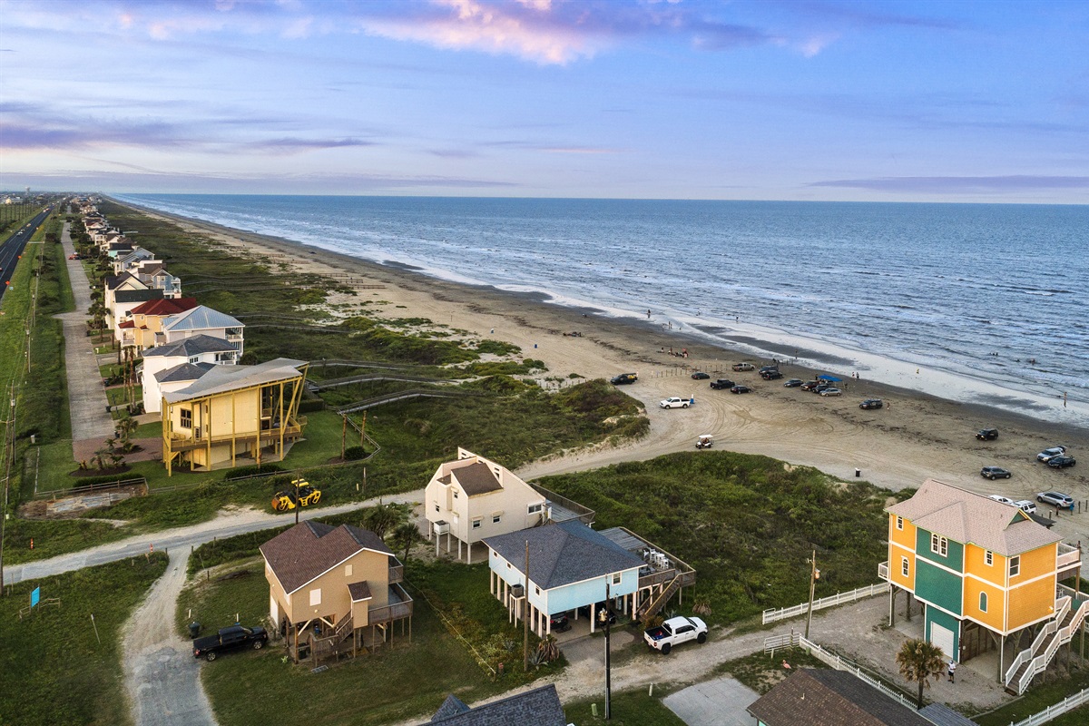 06e447e2d9a14bd7a05355e050b29ca9 Large | Beachhouse | Texas | TX | Vacation Homes | Galveston | Crystal Beach | Kokomo | Breezy Days | Beachfront Elegance | Sunrise Serenity | Southern Sands Property Management, LLC