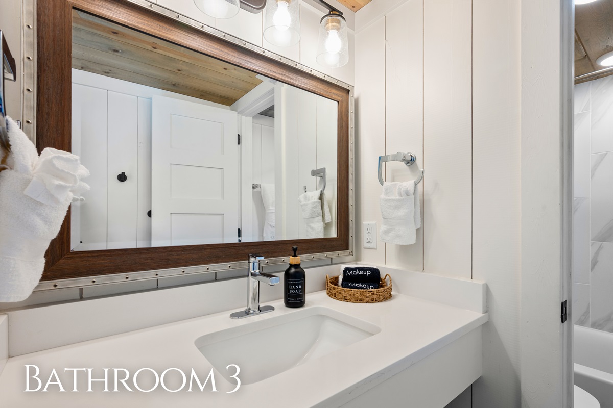 A simple and clean bathroom setup keeps things functional while still feeling thoughtfully designed and easy to use.