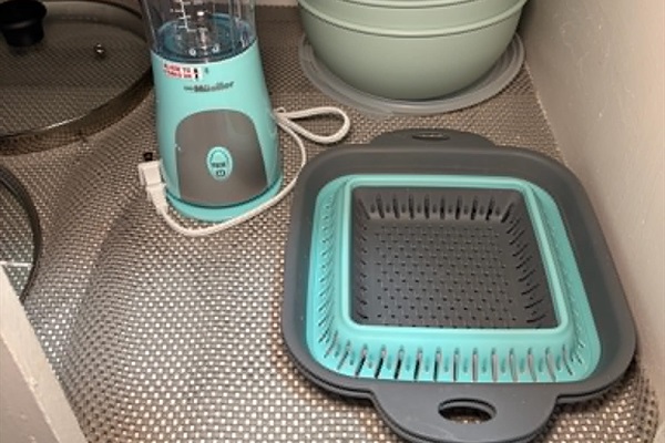 Blender/mixing bowls/colanders
