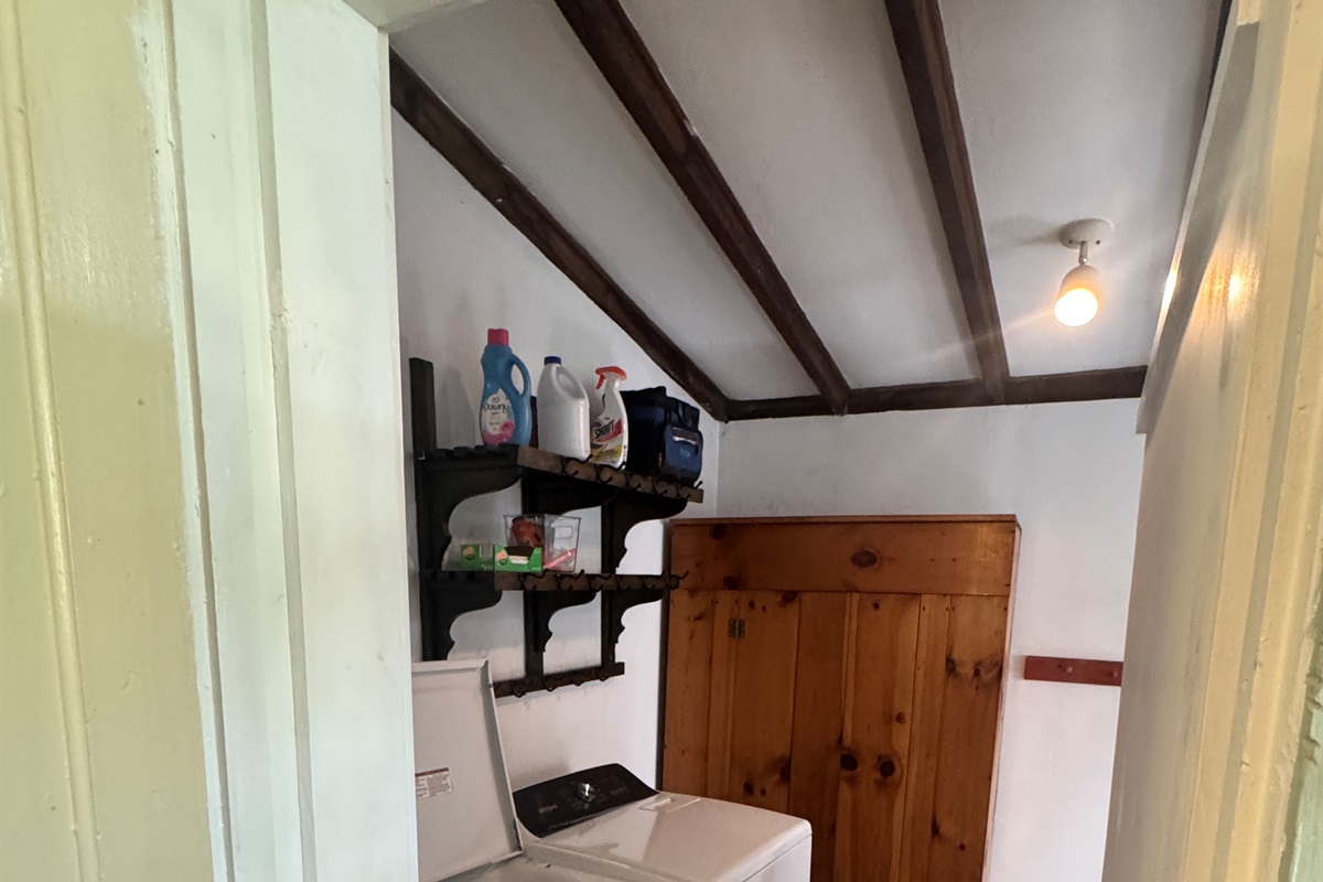 Laundry room off kitchen