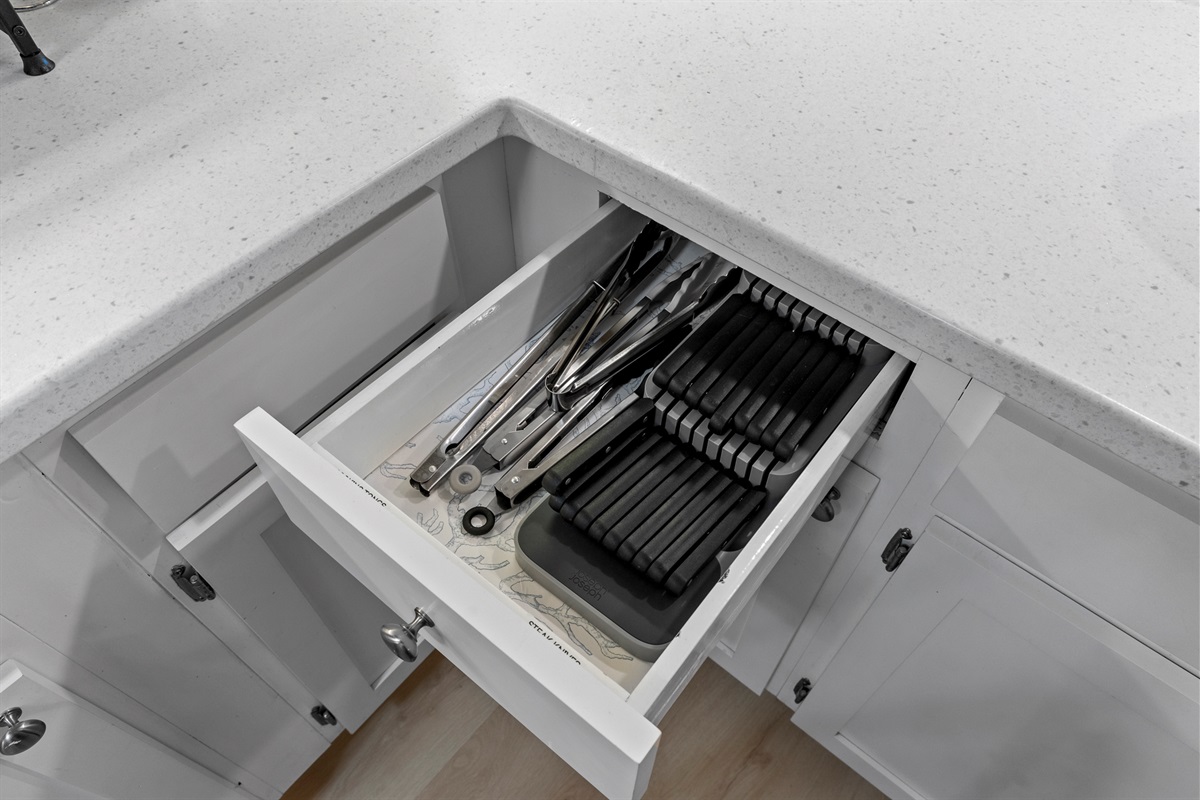 Thoughtfully equipped with quality utensils and cookware to make every meal prep effortless and enjoyable.